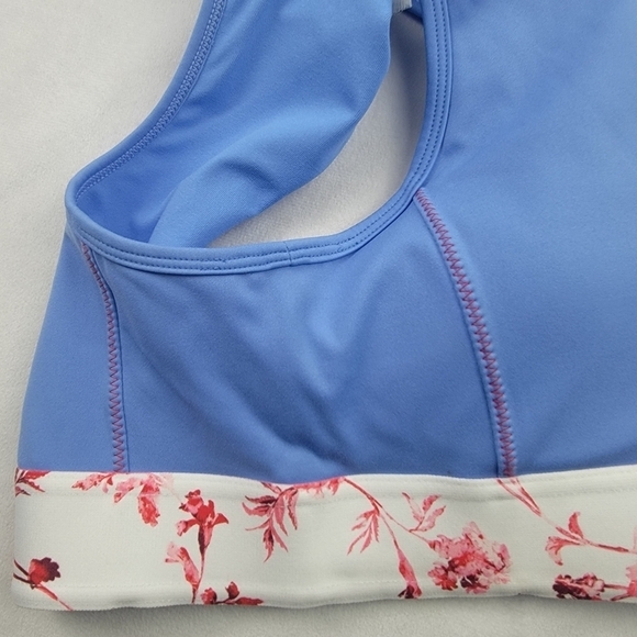 Fabletics Madeline Petsch Claire midi medium impact sports bra - Picture 7 of 8